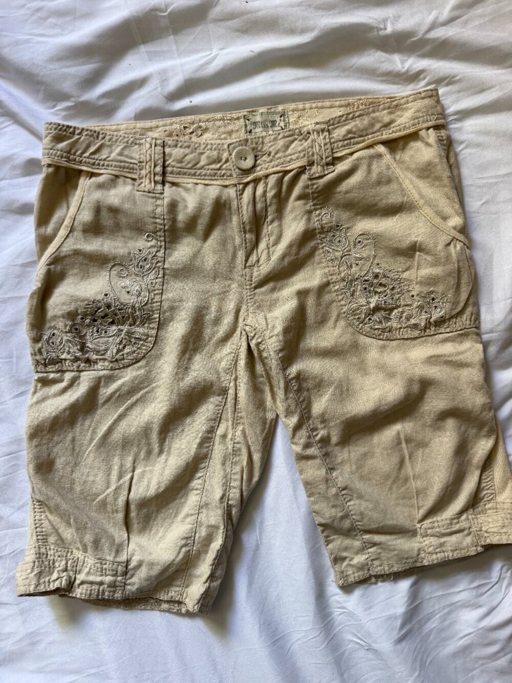 Miss Me Y2K Women's Tan Linen Bermuda Shorts Size Medium/33 Floral Embroidery